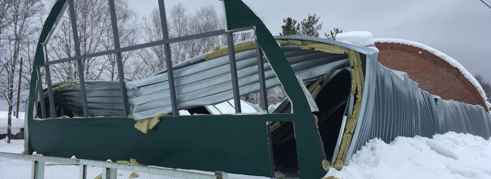 Эксперты выяснят, почему в Кочевском районе рухнул спортзал