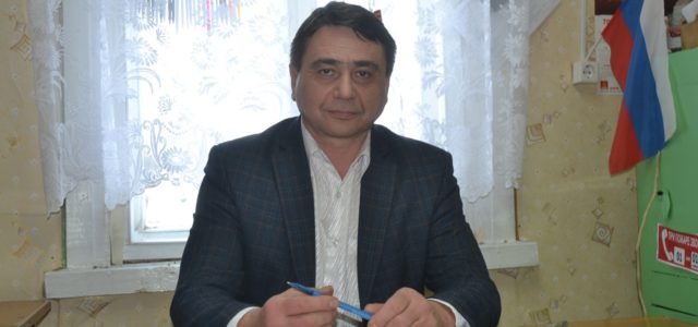 Глава Кочевского района надеется, что подрядчик уберёт развалины и построит рухнувший в Усть-Силайке спортзал заново