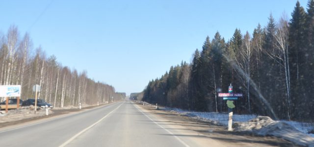 В Кочевском районе мужчина с ножом напал на подростка