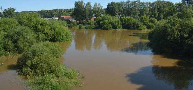 Уровень воды в Иньве в Кудымкаре растет