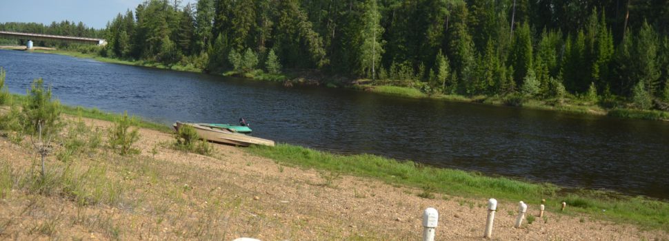 В паводок вода в Усть-Черной зашла в огороды и дома. Но власти не объявили режим ЧС