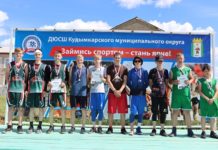 В Верх-Иньве школьники сыграли в стритбол