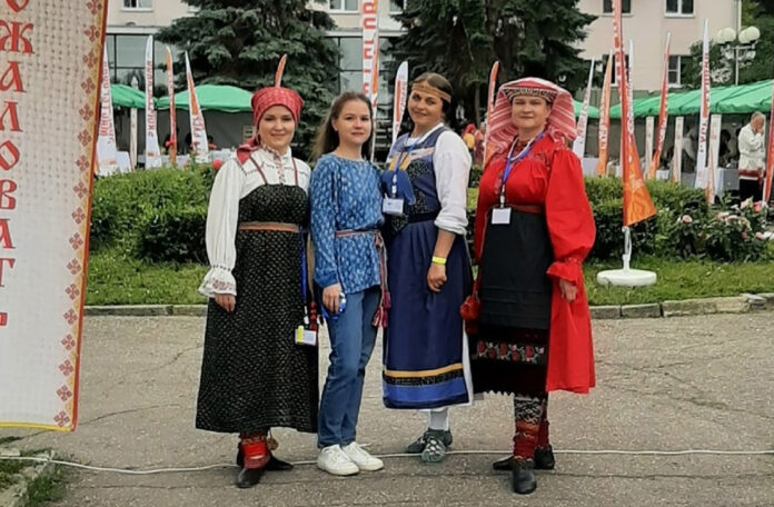 Петухова
