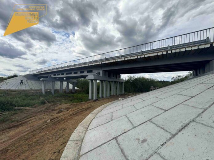 мост через реку Купроска