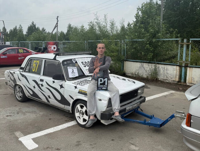 влажный дрифт автогонки