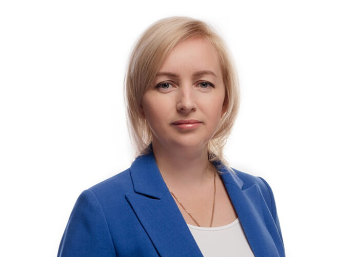 Айтакова