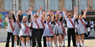 Сегодня в Кудымкаре прошёл праздник Последнего Звонка
